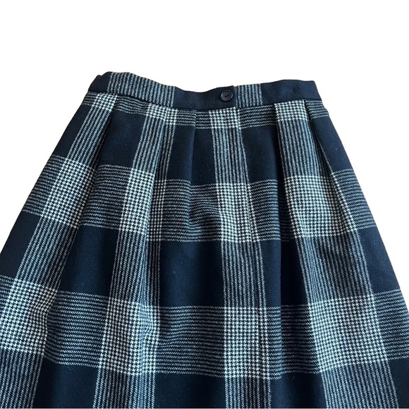 Vintage High-Waisted Wool Midi Skirt in Navy & Black Glen Plaid 100% Pure Wool - Picture 4 of 7